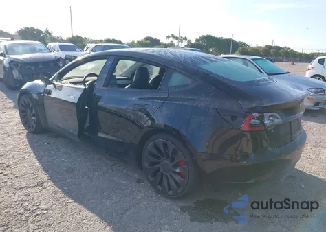 2022 Tesla Model 3 Performance Dual Motor All-Wheel Drive z USA, uszkodzony, nr VIN 5YJ3E1EC5NF166708